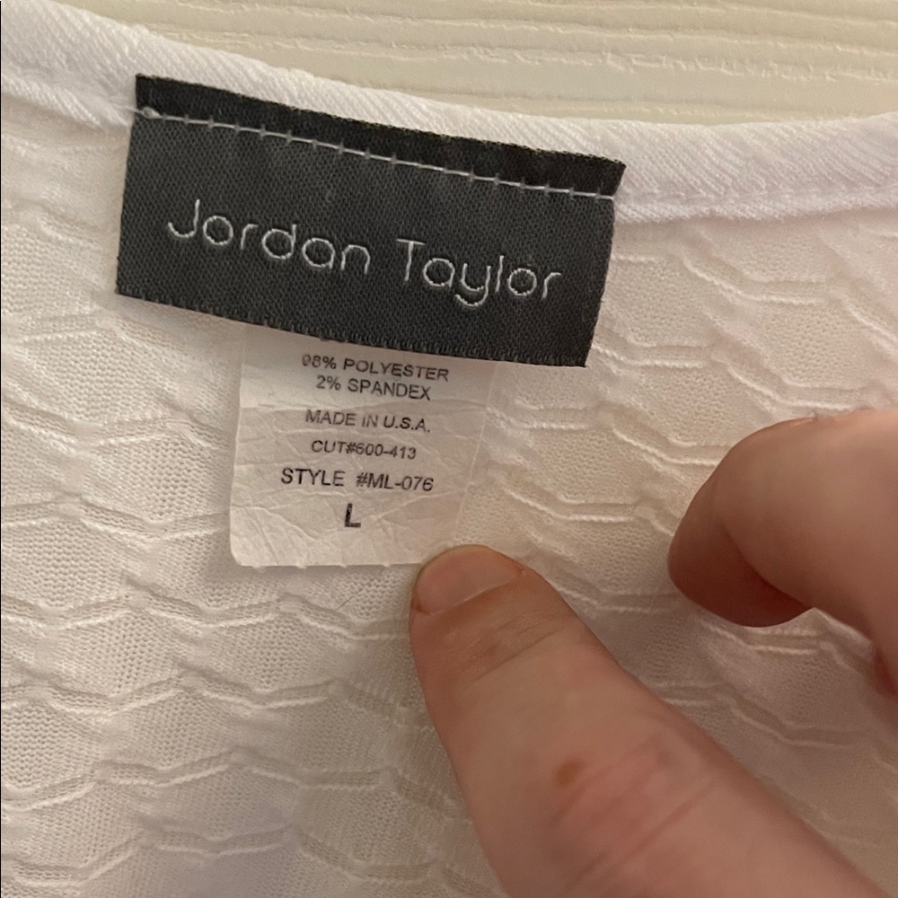 Jordan Taylor Elegant White Textured Blouse - Picture 2 of 11
